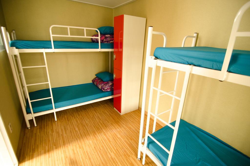 Kimchee Sinchon Guesthouse Seoul Bilik gambar