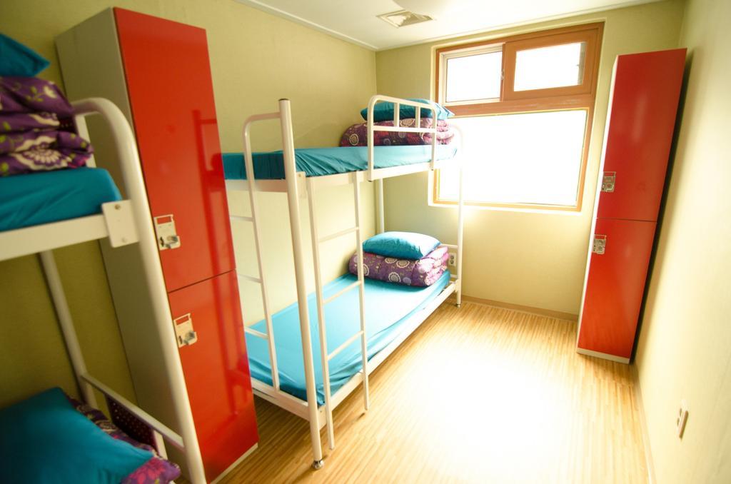 Kimchee Sinchon Guesthouse Seoul Bilik gambar